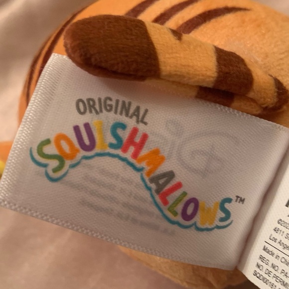 Disney Mini Squishmallow - Picture 2 of 4